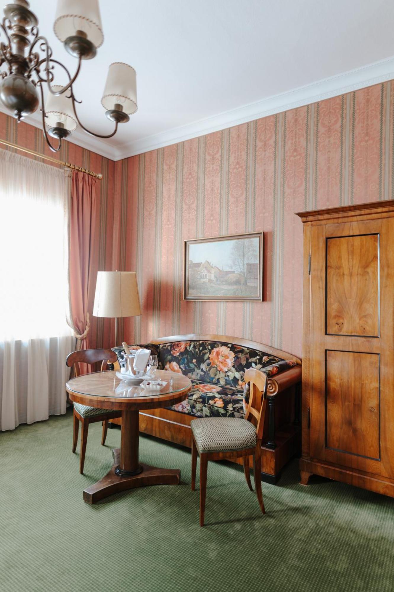 Romantik Hotel Zur Post Fuerstenfeldbruck Exterior foto